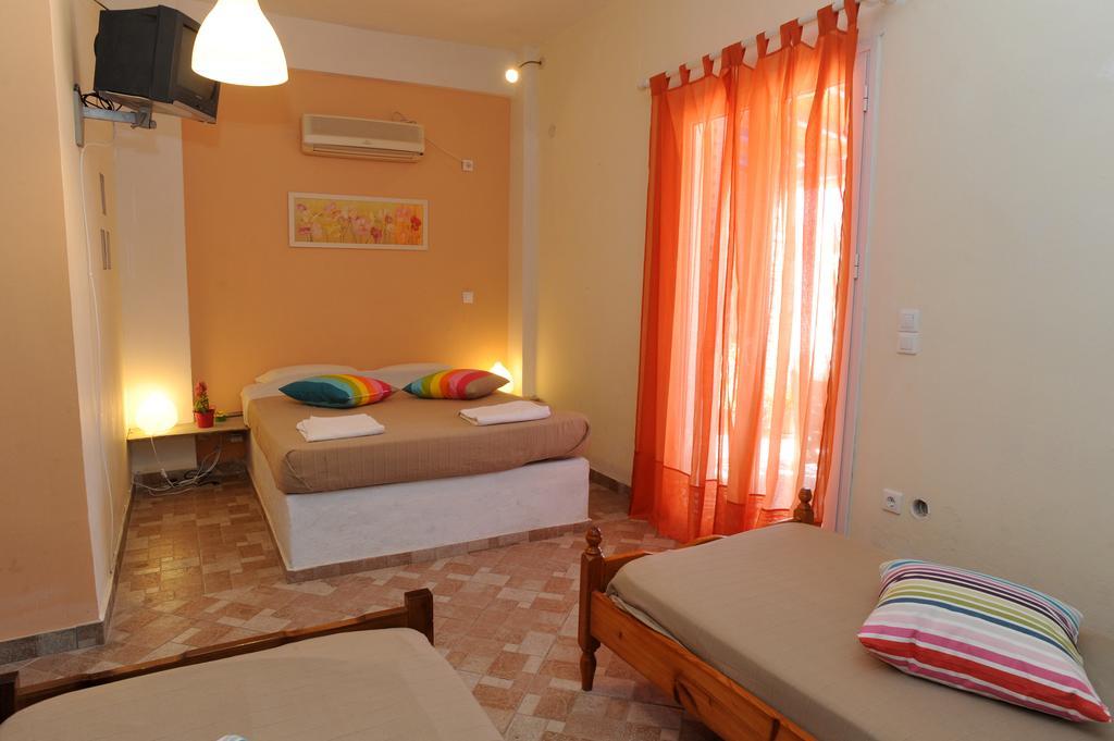 Apartmán Pansion Andreas Tínos Pokoj fotografie